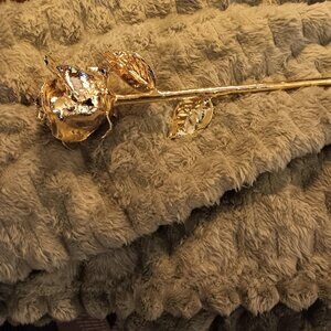Real 24k Gold Forever Rose  real rose Hand Dipped in 24k gold-NEW GORGEOUS!! COA
